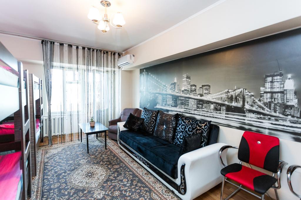 Ussr Hostel Bishkek Bagian luar foto