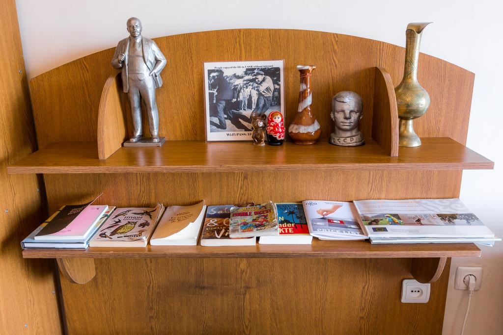 Ussr Hostel Bishkek Ruang foto