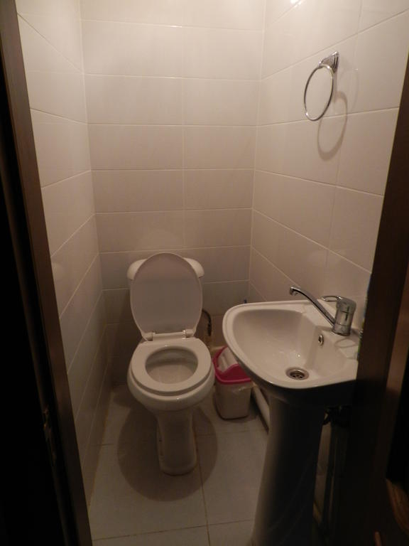 Ussr Hostel Bishkek Ruang foto